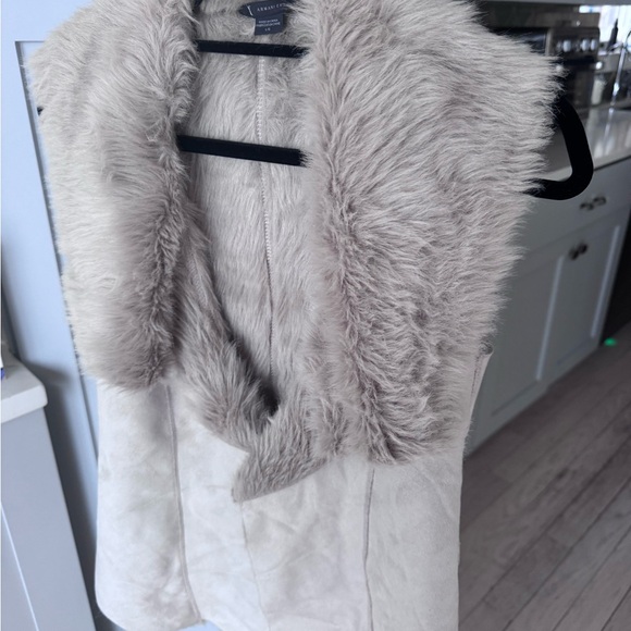 Armani Exchange Faux Fur Shearling Vest Cream Beige Size Large Cozy Luxe Layer - Picture 3 of 4